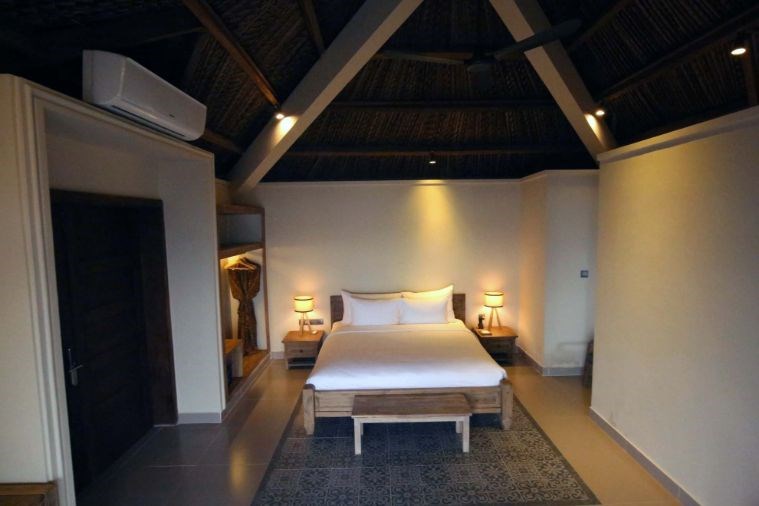 Deluxe Beachfront Bungalow